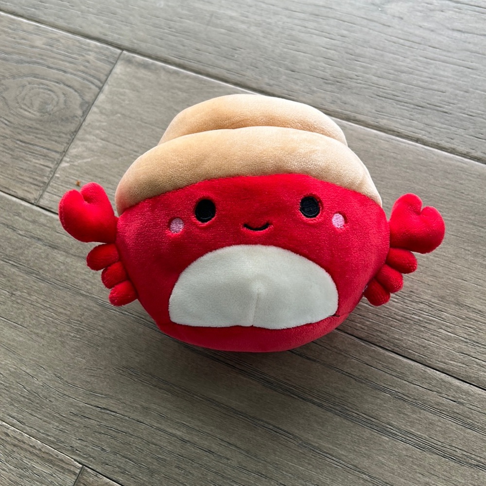 Crab. Squish mellow. Small in size like new condition.
